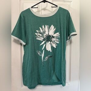 Floral Graphic Women's Top - Green